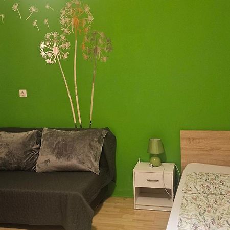 Zizi Apartman Debrecen Exterior foto